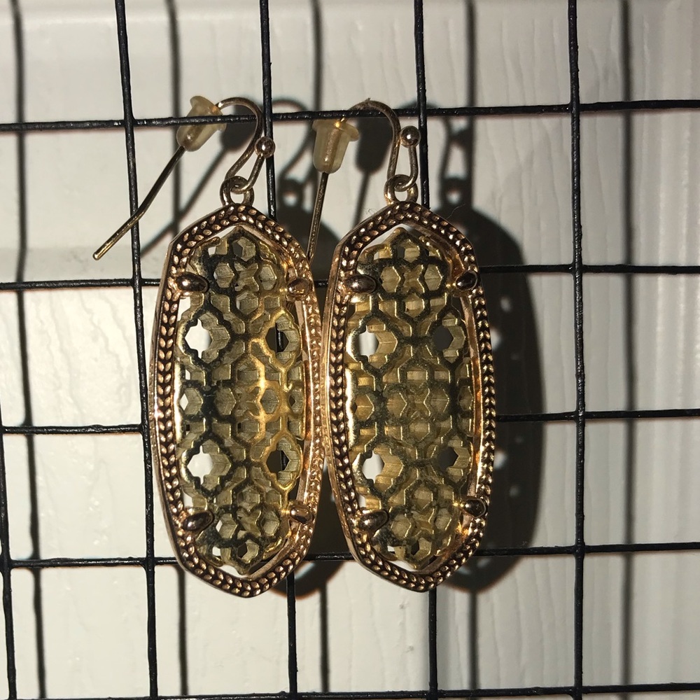 Kendra Scott White Pearl Elle Gold Drop Earrings